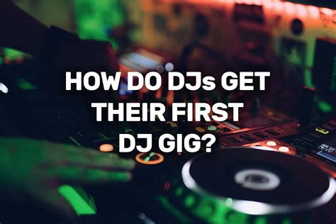 how do djs get their music? and what makes a great DJ playlist?